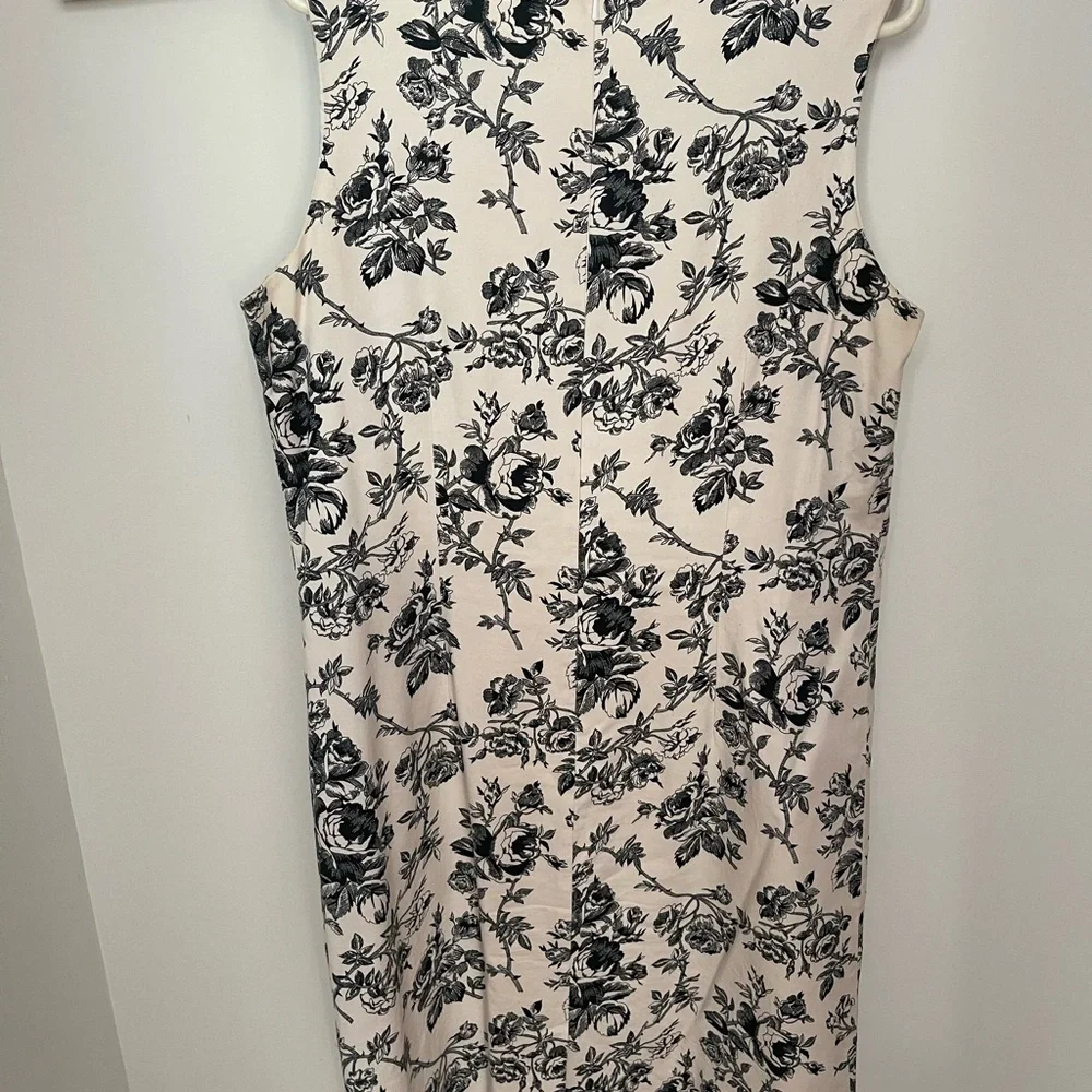 Dress - Picture 1 of 3